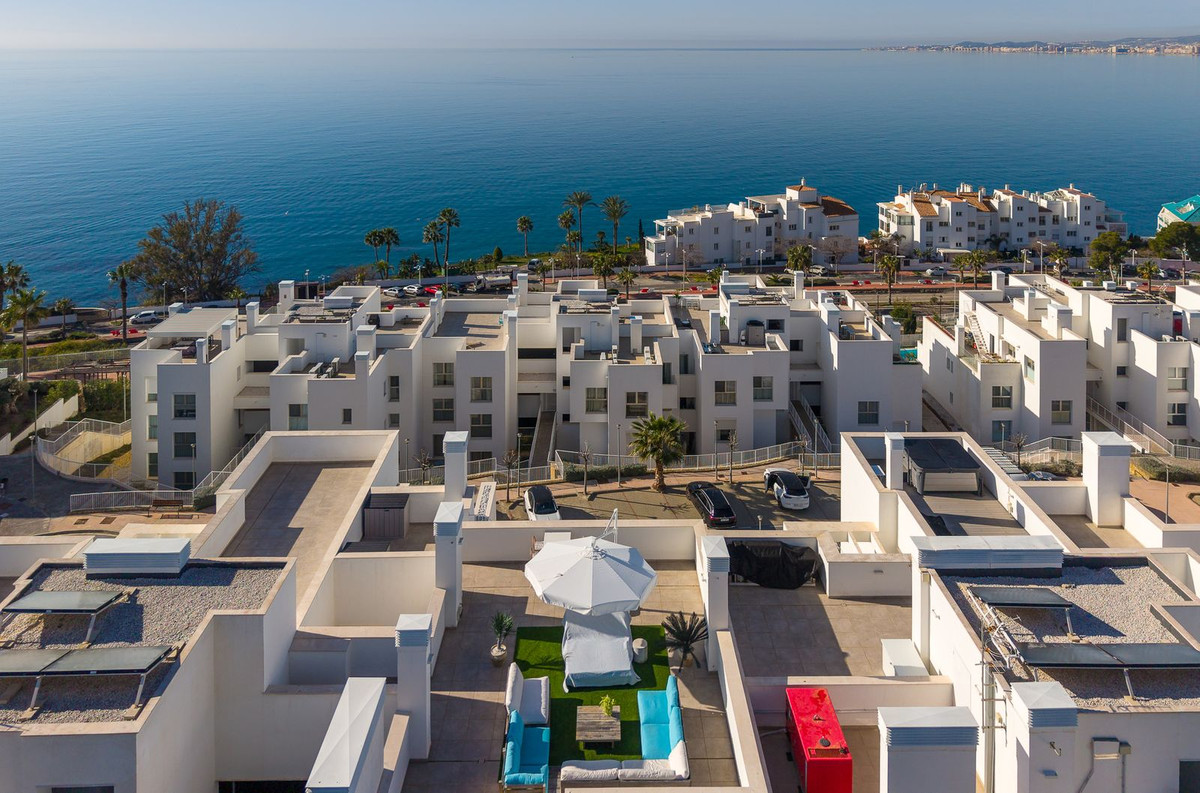 bb204e447241c9cea9fbf7084a800215 - 53