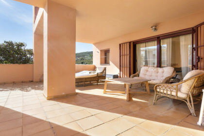 bbb9783e2a332c47c8cecb1120b591aa - 1