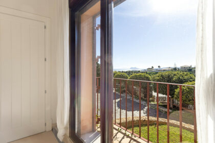 bbb9783e2a332c47c8cecb1120b591aa - 4