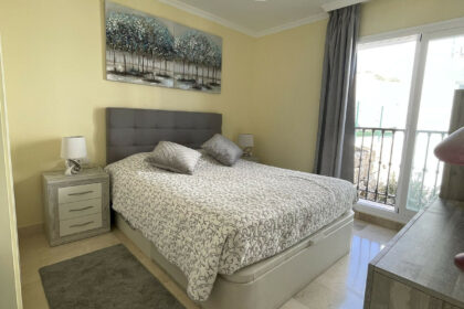 bc1eba6aa7041b53165a9d1670fee97d - 12