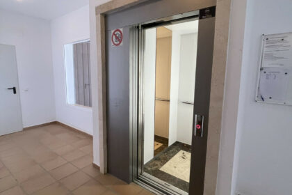 bc1eba6aa7041b53165a9d1670fee97d - 16