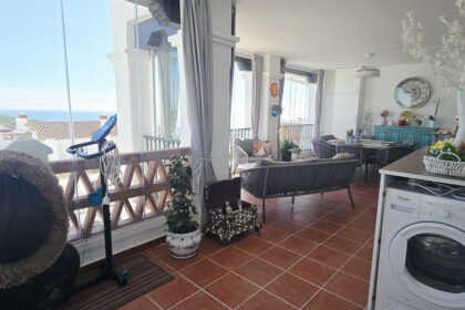 bc1eba6aa7041b53165a9d1670fee97d - 20