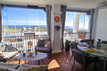 bc1eba6aa7041b53165a9d1670fee97d - 28