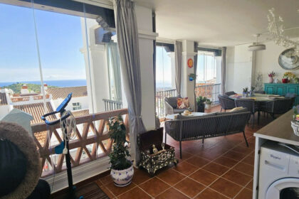 bc1eba6aa7041b53165a9d1670fee97d - 32