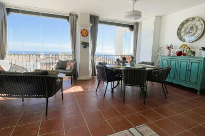 bc1eba6aa7041b53165a9d1670fee97d - 7