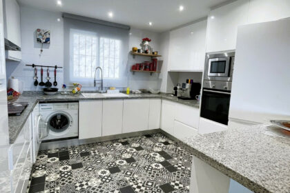 bc1eba6aa7041b53165a9d1670fee97d - 9