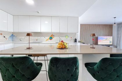 bc8e526f34c57356ddc0393a14de0f8e - 13