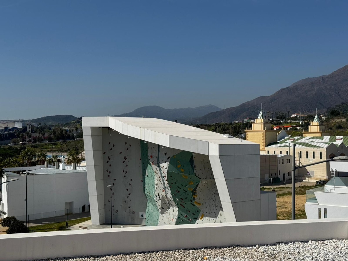 bc914da56af942b8b7ccf3d513f7bab8 - 17