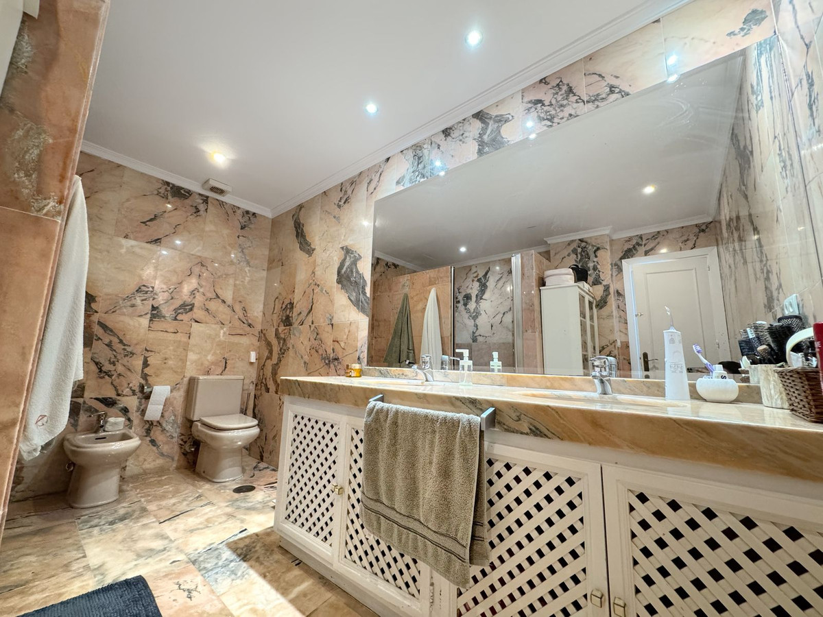 bcaa1bf2e50143c283cd4654bd6ab3c8 - 13