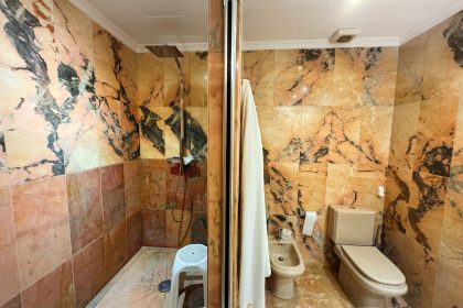 bcaa1bf2e50143c283cd4654bd6ab3c8 - 14