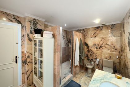 bcaa1bf2e50143c283cd4654bd6ab3c8 - 15