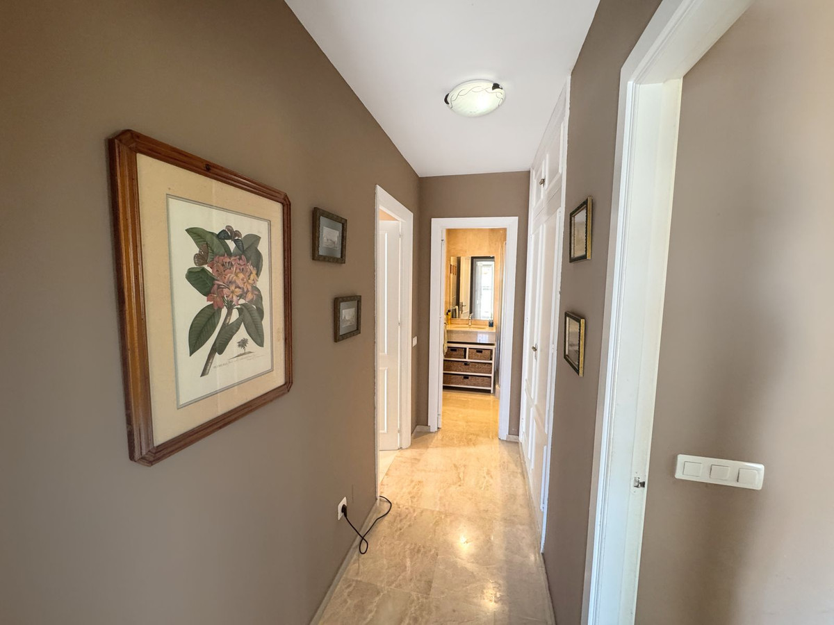 bcaa1bf2e50143c283cd4654bd6ab3c8 - 16