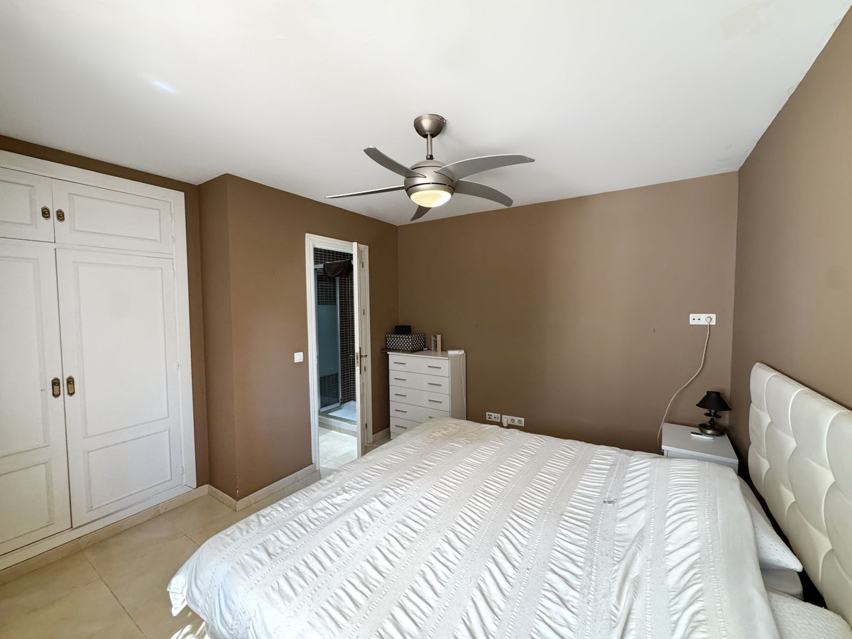 bcaa1bf2e50143c283cd4654bd6ab3c8 - 17