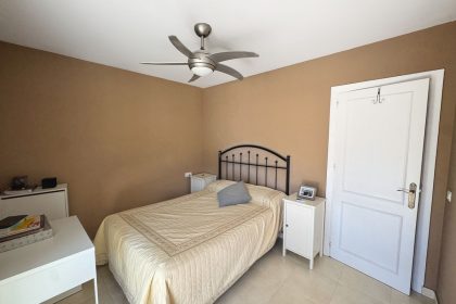 bcaa1bf2e50143c283cd4654bd6ab3c8 - 18