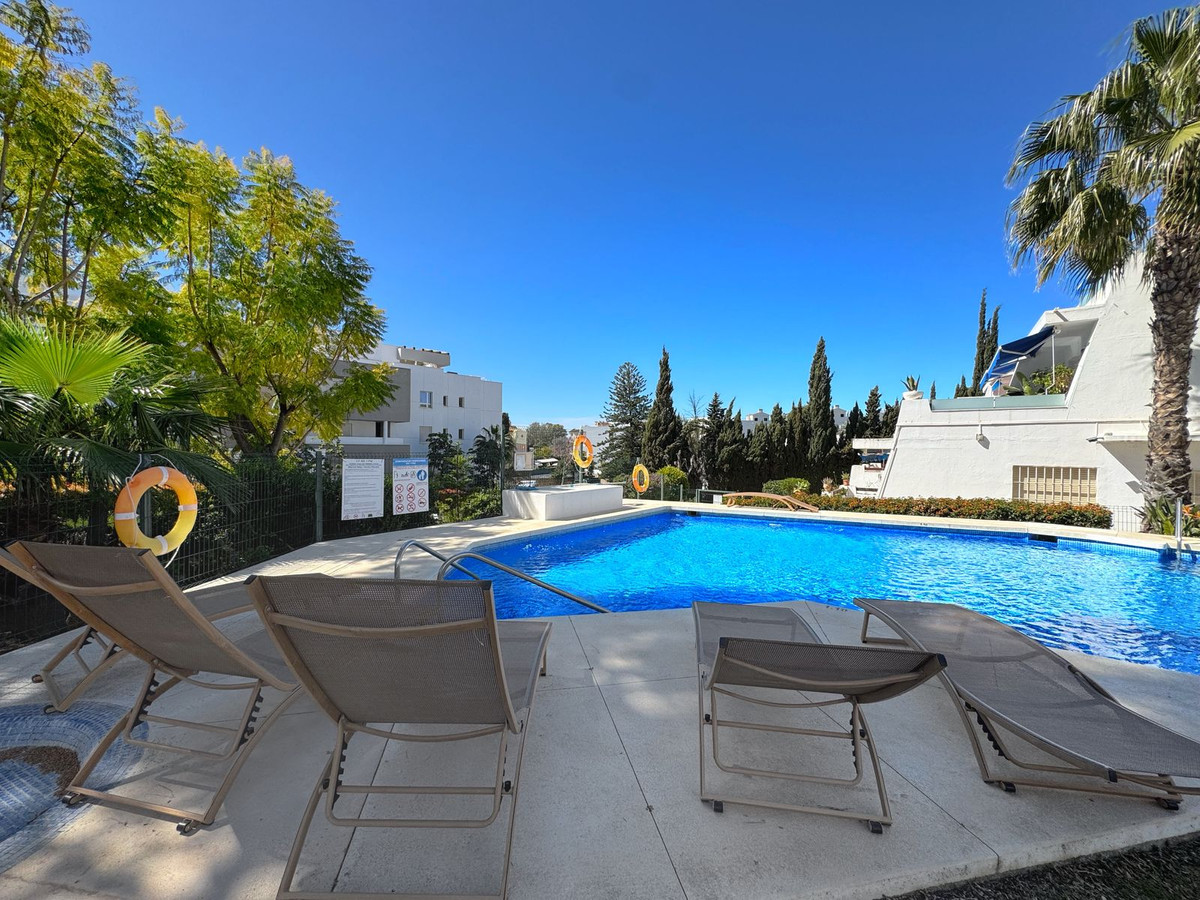 bcaa1bf2e50143c283cd4654bd6ab3c8 - 23