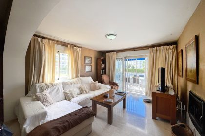 bcaa1bf2e50143c283cd4654bd6ab3c8 - 4