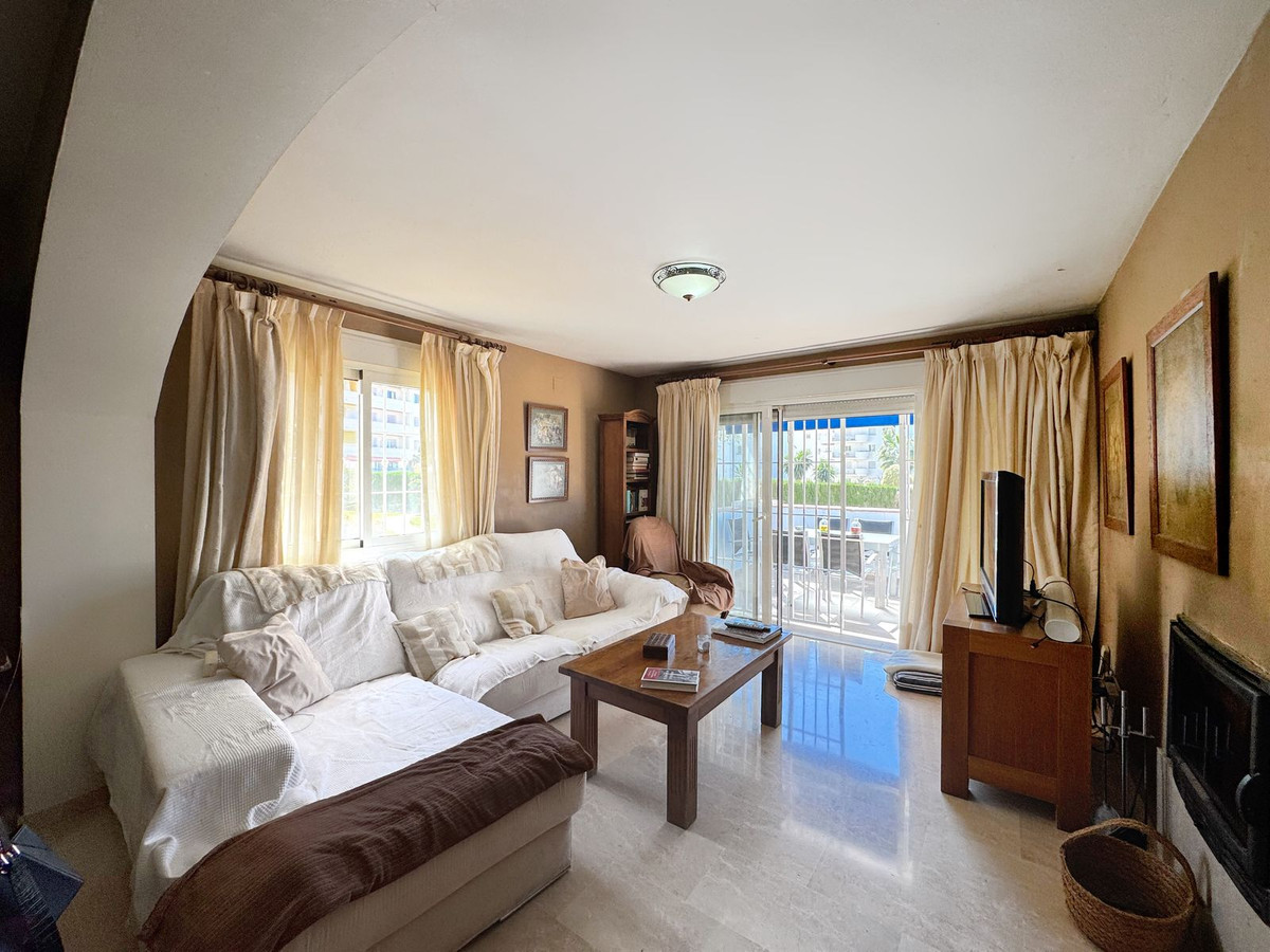 bcaa1bf2e50143c283cd4654bd6ab3c8 - 4