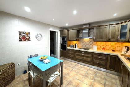 bcaa1bf2e50143c283cd4654bd6ab3c8 - 7