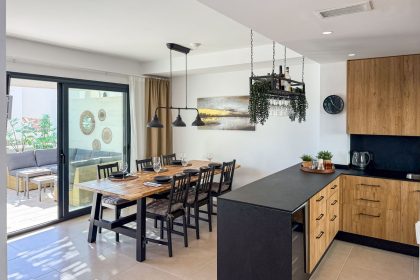 bd11e8a2df67dc0c69b7e8e60477f910 - 16