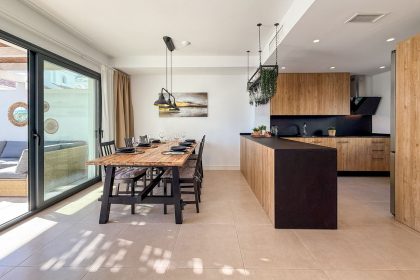 bd11e8a2df67dc0c69b7e8e60477f910 - 2