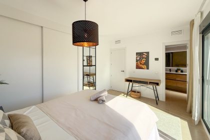 bd11e8a2df67dc0c69b7e8e60477f910 - 24