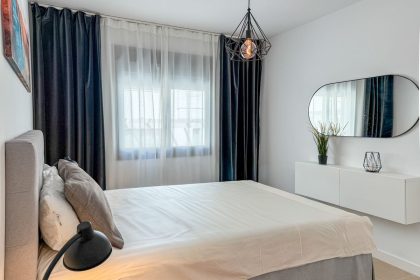 bd11e8a2df67dc0c69b7e8e60477f910 - 31