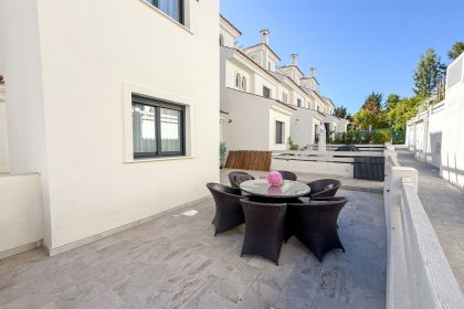 bd11e8a2df67dc0c69b7e8e60477f910 - 40