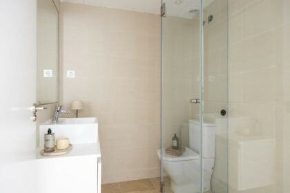 bd71d69ccb4762fe031fa876640d9d5f - 16