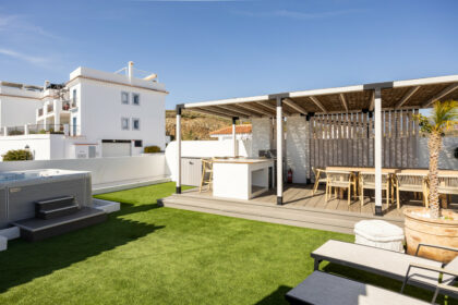 bd71d69ccb4762fe031fa876640d9d5f - 17