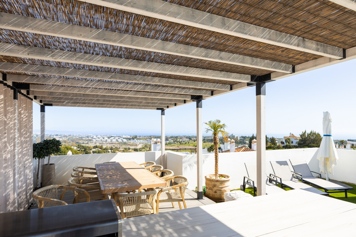 bd71d69ccb4762fe031fa876640d9d5f - 18