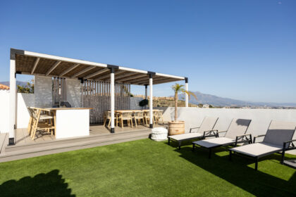 bd71d69ccb4762fe031fa876640d9d5f - 19