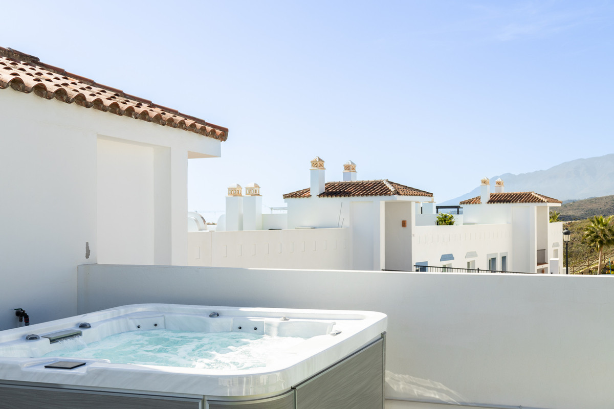 bd71d69ccb4762fe031fa876640d9d5f - 21