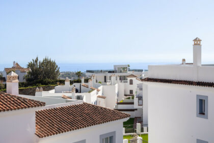 bd71d69ccb4762fe031fa876640d9d5f - 24