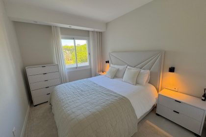 be0b72a90e0449b3cebadb1d081542fb - 12