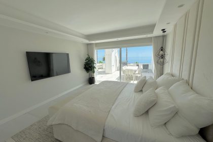 be0b72a90e0449b3cebadb1d081542fb - 14