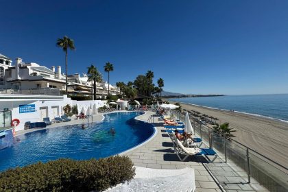 be0b72a90e0449b3cebadb1d081542fb - 4