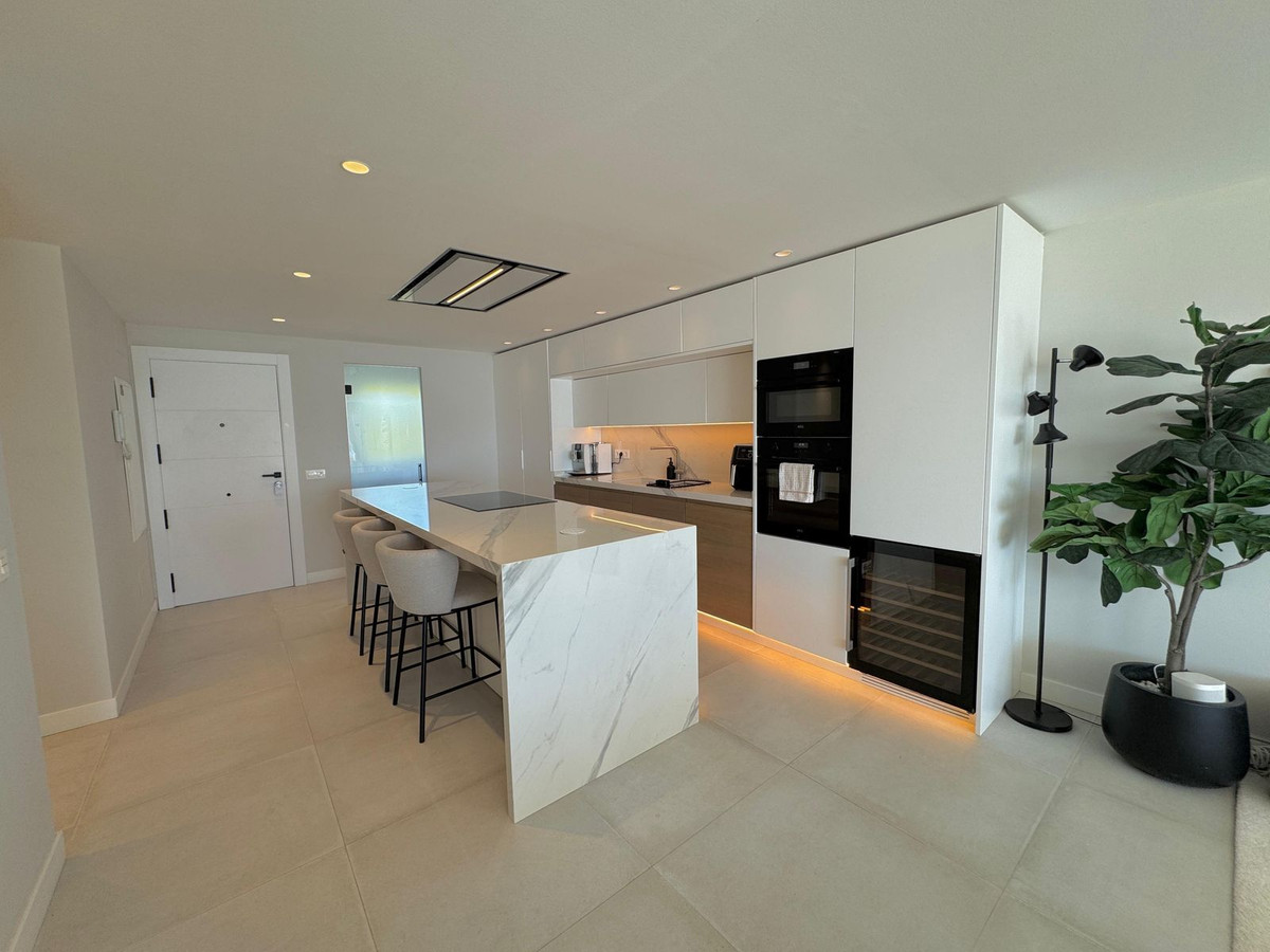 be0b72a90e0449b3cebadb1d081542fb - 7