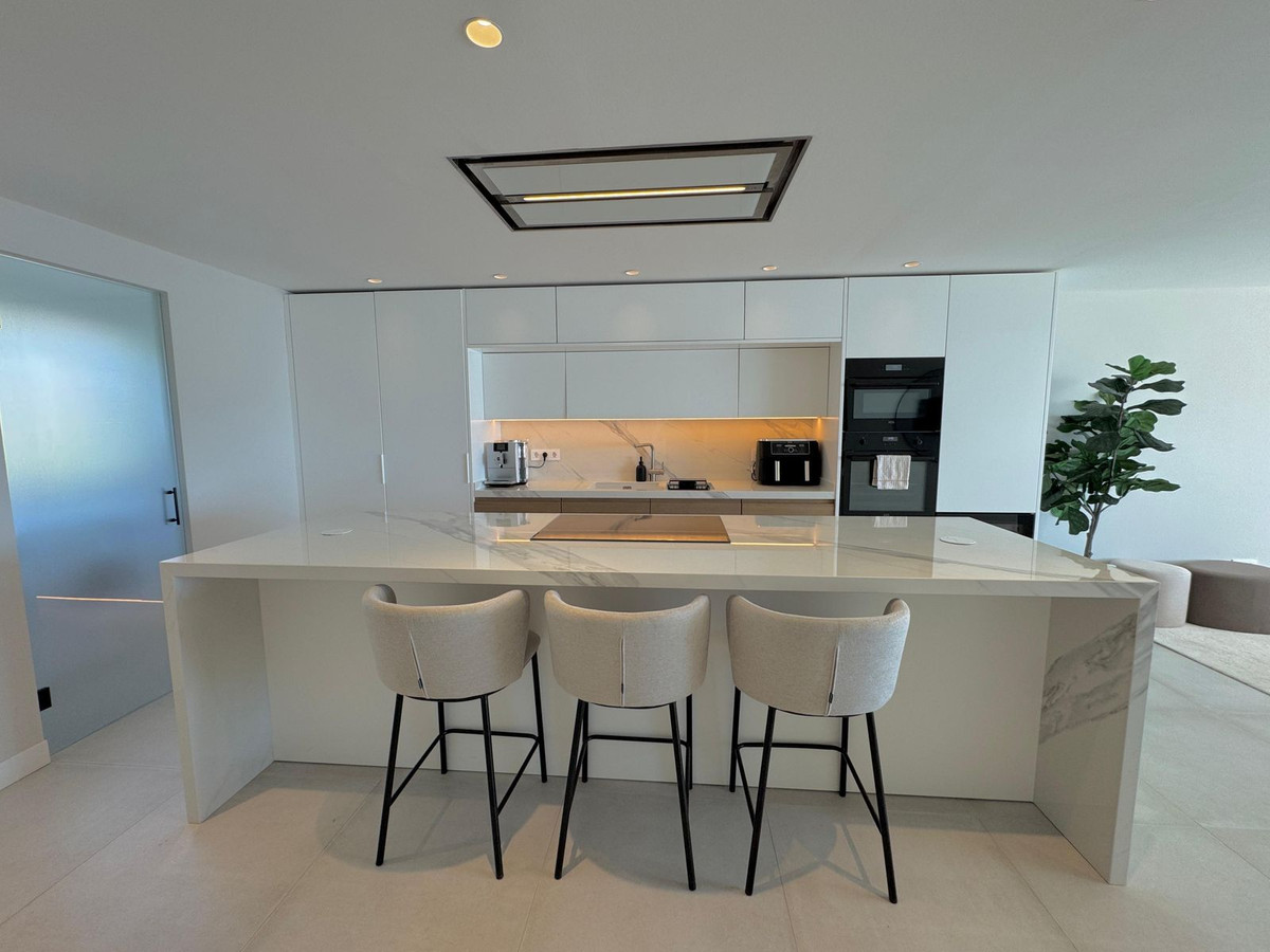 be0b72a90e0449b3cebadb1d081542fb - 8