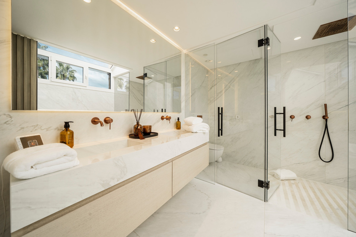 be775f3edf8ec6f6f32067d4cf0611dd - 33