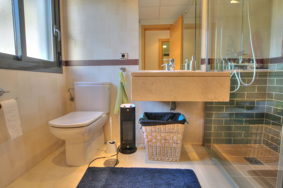 bf18cfe5617e77c05526655c45f7a5c7 - 13