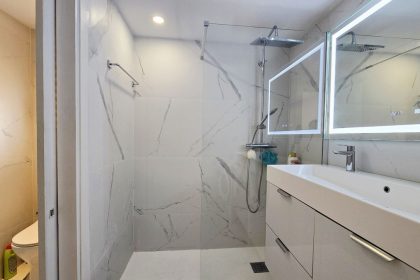 bf9e5d81f440dc9fec54427ca72ee9a5 - 17