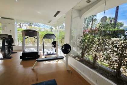 bf9e5d81f440dc9fec54427ca72ee9a5 - 23