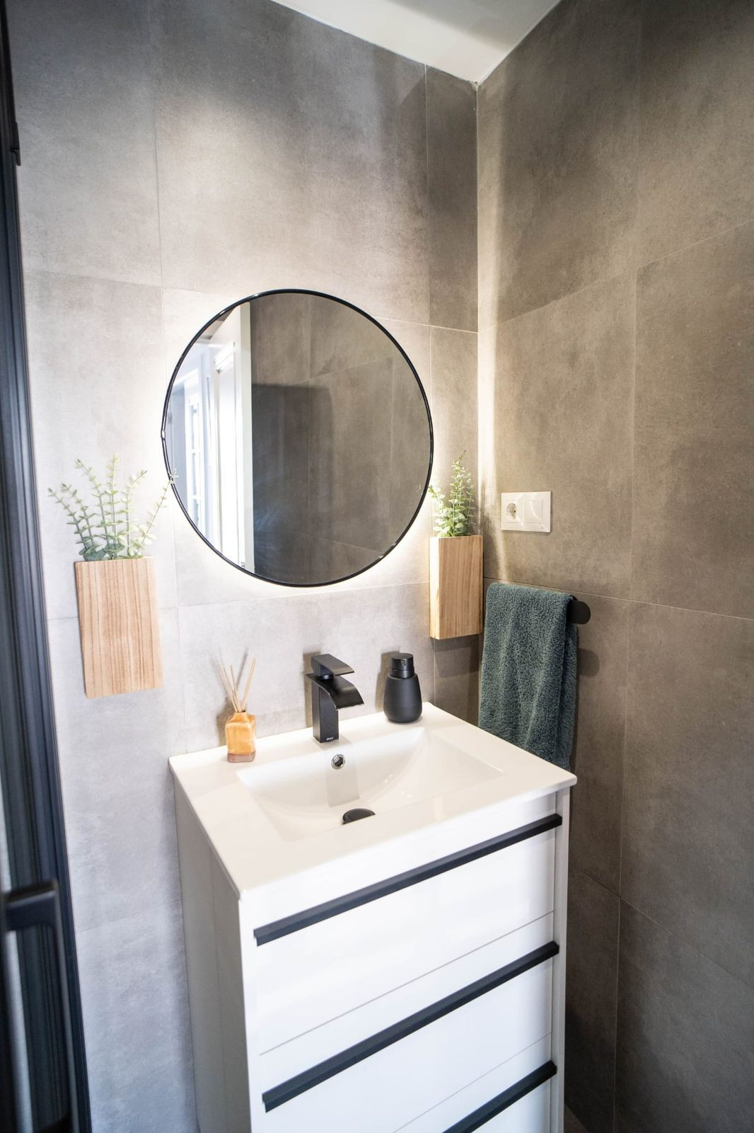 bfb79d6e371955d858ae72ee5e371d97 - 3