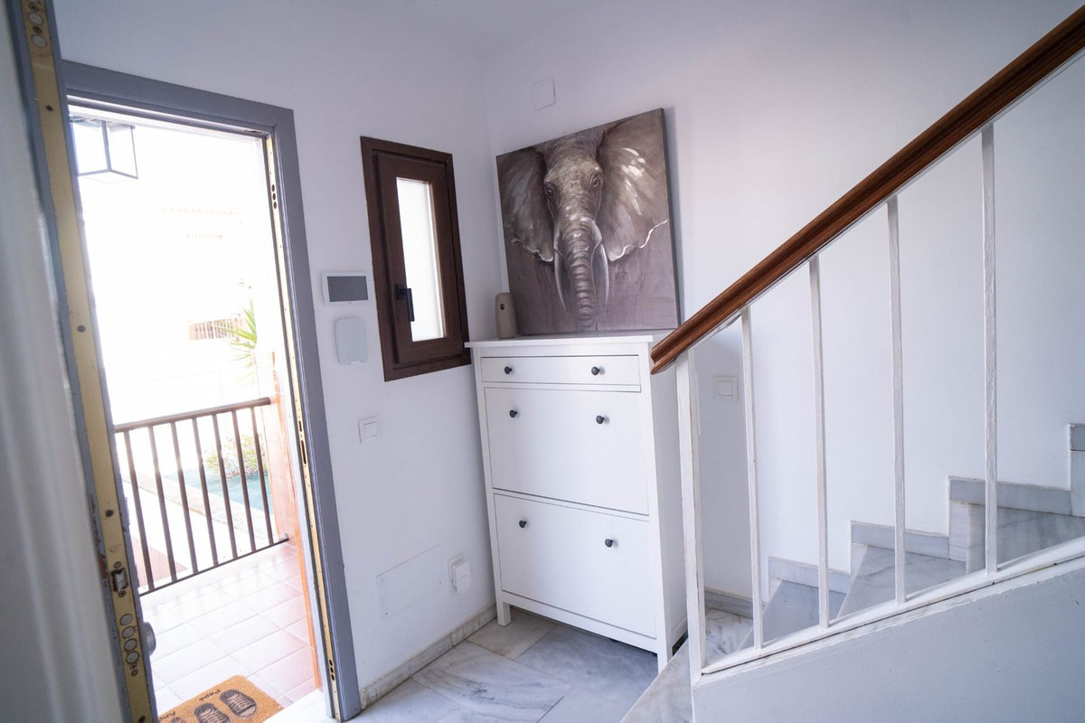 bfb79d6e371955d858ae72ee5e371d97 - 34