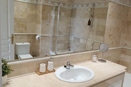 bfd33fc877a283d5cbd6179c3480556c - 12