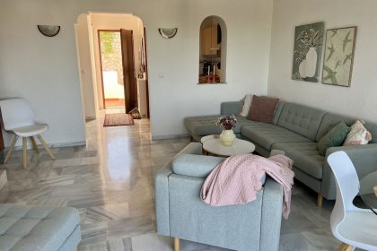 c040e7b58b7b559c8ec5be2a6b67fcc2 - 12