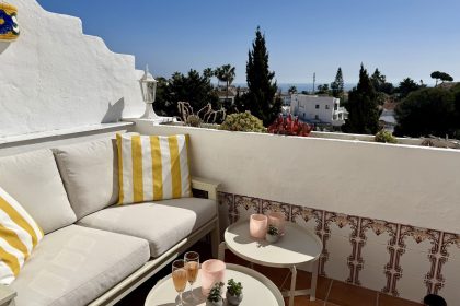 c040e7b58b7b559c8ec5be2a6b67fcc2 - 16