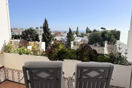 c040e7b58b7b559c8ec5be2a6b67fcc2 - 18