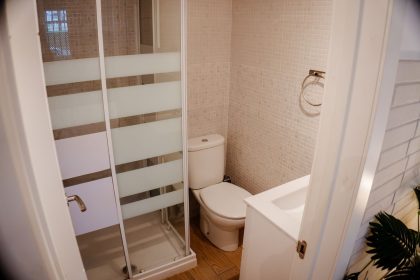 c0ad11492359da5a25c5b4c6f2bb4615 - 12