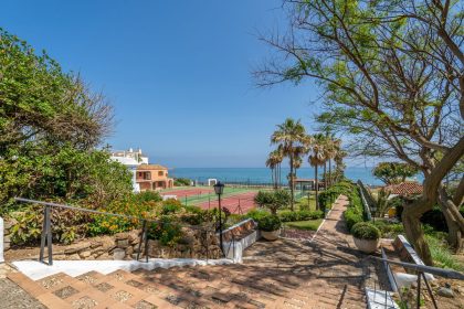 c0ad11492359da5a25c5b4c6f2bb4615 - 7